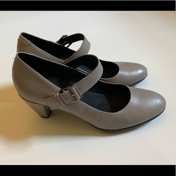 Ecco Mary Jane Shape 55 Plateau Pump 4 